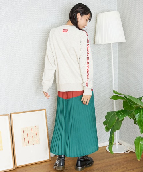 MILKFED.(ミルクフェド)の「EMBROIDERED BAR RAGLAN SWEAT TOP(スウェット・レディース・オフホワイト/アッシュ/ブラック・ONE SIZE)」の21枚目の写真