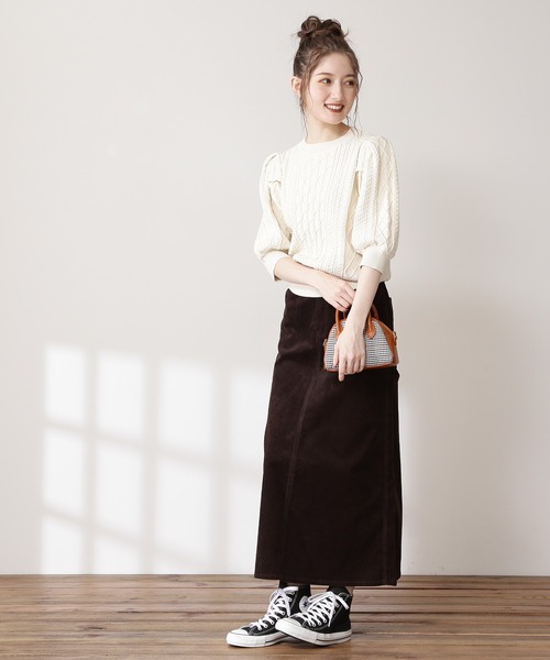 N.(N. Natural Beauty Basic)(エヌエヌナチュラルビューティーベーシック)の「◆ボリュームスリーブケーブルニット(ニット/セーター・レディース・オフホワイト/ブラウン/グリーン・MEDIUM)」の4枚目の写真