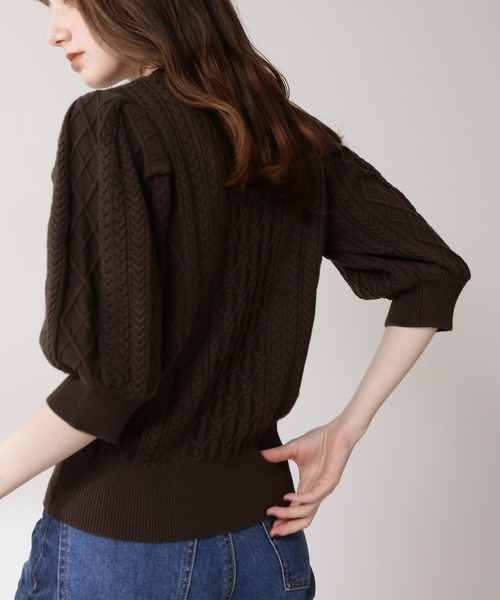 N.(N. Natural Beauty Basic)(エヌエヌナチュラルビューティーベーシック)の「◆ボリュームスリーブケーブルニット(ニット/セーター・レディース・オフホワイト/ブラウン/グリーン・MEDIUM)」の8枚目の写真