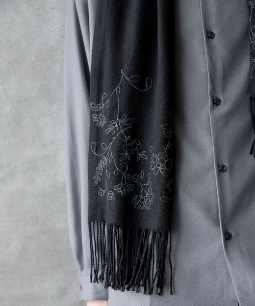 HARE（ハレ）の「シシュウストール(HARE)（ストール/ショール・メンズ・ブラック/ネイビー・FREE）」の2枚目の写真