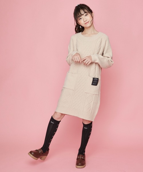 JENNI love(ジェニィラブ)の「チェリーケーブルハイソックス(ソックス/靴下・キッズ・オフホワイト/ブラック/ネイビー・19-21cm/22-24cm)」の11枚目の写真