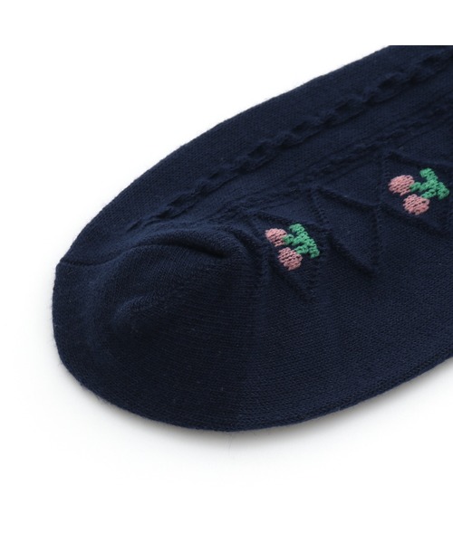 JENNI love(ジェニィラブ)の「チェリーケーブルハイソックス(ソックス/靴下・キッズ・オフホワイト/ブラック/ネイビー・19-21cm/22-24cm)」の9枚目の写真