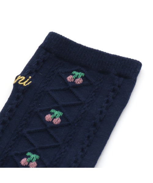 JENNI love(ジェニィラブ)の「チェリーケーブルハイソックス(ソックス/靴下・キッズ・オフホワイト/ブラック/ネイビー・19-21cm/22-24cm)」の10枚目の写真