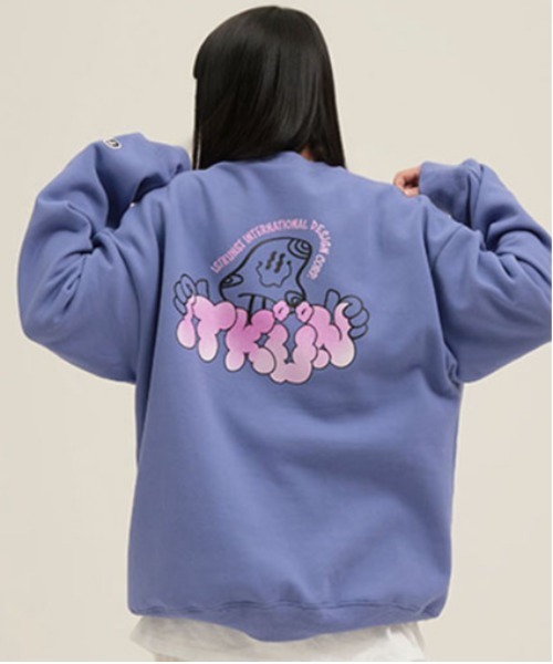 ISTKUNST(イストクンスト)の「【ISTKUNST】ITKUN MUSHROOM SWEATSHIRTS / イストクンスト マッシュルーム グラフィック 蓄光 スウェットシャツ(スウェット・メンズ・パープル/グレー/イエロー・MEDIUM/LARGE)」の1枚目の写真