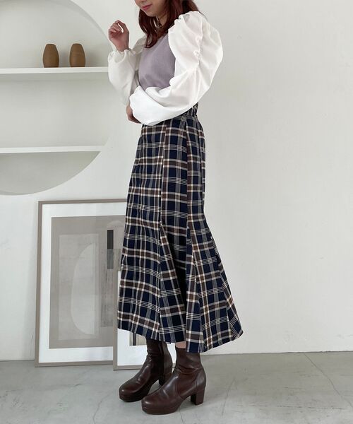 MAJESTIC LEGON(マジェスティックレゴン)の「ボリュームパフスリーブニット(ニット/セーター・レディース・アイボリー/ラベンダー/ブラック・MEDIUM/SMALL)」の18枚目の写真
