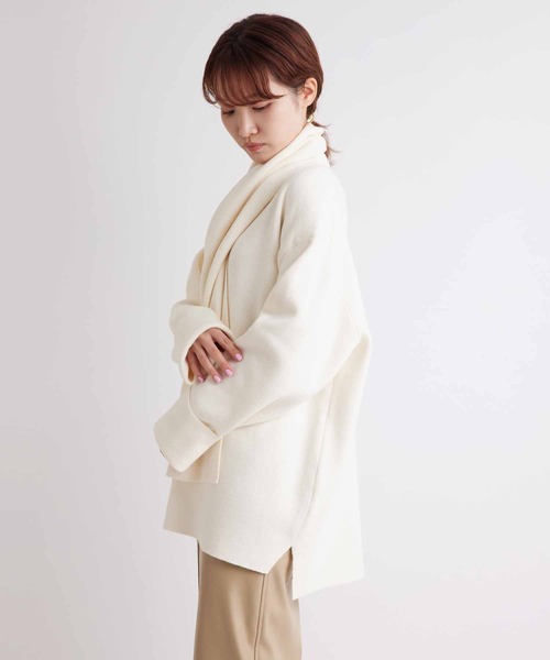 ADAM ET ROPE'(アダムエロペ)の「マフラー付き モックネックミラノリブオーバーサイズニット【GIFT】(ニット/セーター・メンズ・ダークブラウン/ベージュ/オフホワイト/ブルー・M/L)」の7枚目の写真