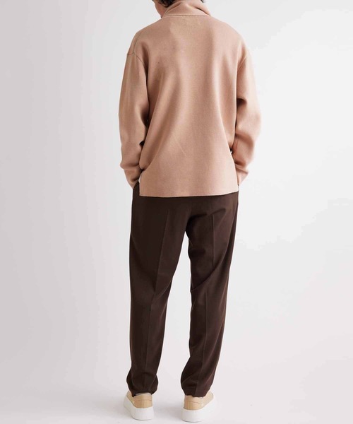 ADAM ET ROPE'(アダムエロペ)の「マフラー付き モックネックミラノリブオーバーサイズニット【GIFT】(ニット/セーター・メンズ・ダークブラウン/ベージュ/オフホワイト/ブルー・M/L)」の19枚目の写真