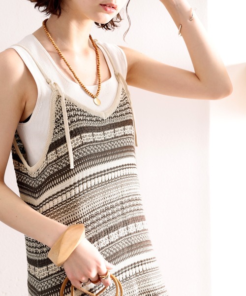 classicalelf（クラシカルエルフ）の「即、素敵な私に。2way変形ジャガードニットマルチボーダーキャミワンピ（ワンピース・レディース・チャコールグレー/ベージュ・SMALL/MEDIUM）」の8枚目の写真