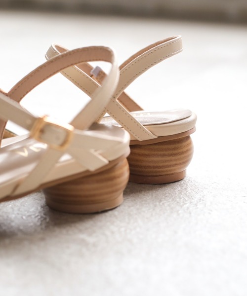 VIVIAN（ヴィヴィアン）の「ポインテッドトゥウッド柄ラウンドヒールストラップパンプス（パンプス・レディース・ブラック/ストーン/オリーブ×ブラック/ベージュ・LL/S/M/L）」の18枚目の写真