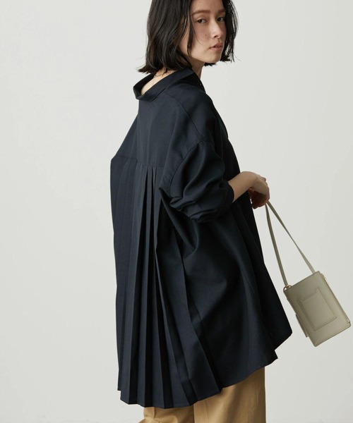 AMERICAN HOLIC(アメリカンホリック)の「バックプリーツシャツ(シャツ/ブラウス・レディース・チェック/ネイビー・L/M)」の2枚目の写真