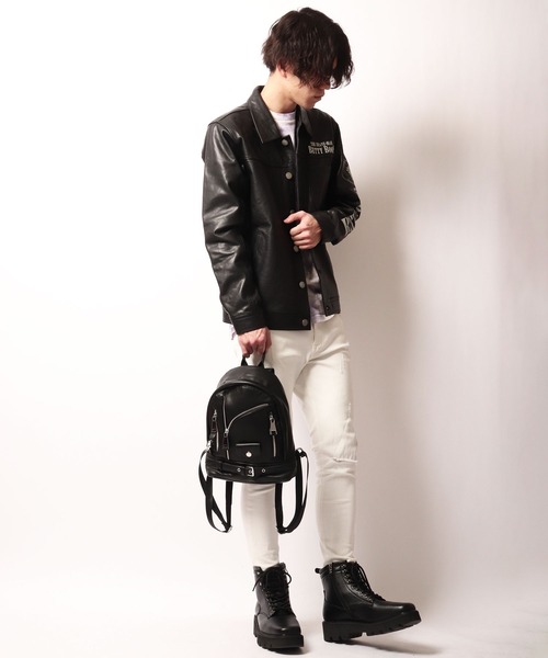 BLACK JACKALL CROWN(ブラックジャッカルクラウン)の「BLACK JACKALL CROWN ライダース デコレーション ミニリュック(バックパック/リュック・レディース・ブラック・FREE)」の2枚目の写真