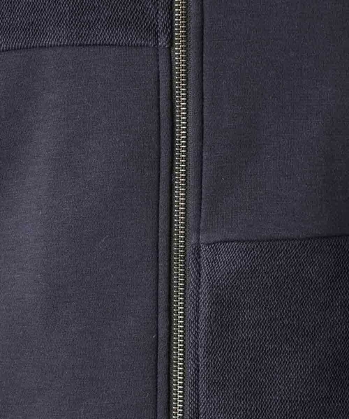 MK MICHEL KLEIN HOMME (エムケーミッシェルクランオム)の「切り替えデザインパーカー(パーカー・メンズ・ネイビー/ライトパープル/モカ・51/48/46)」の10枚目の写真
