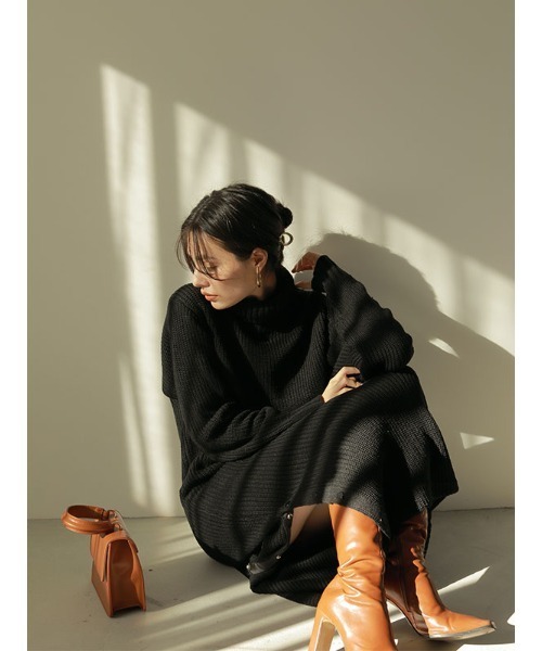 ACYM（アシーム）の「Turtle neck long knit ワンピース（ワンピース・レディース・ブラック/ベージュ・FREE）」の19枚目の写真