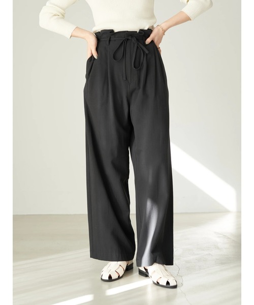 earth music&ecology（アースミュージックアンドエコロジー）の「ペーパーバックパンツ（ツイル）*（その他パンツ・レディース・ブラック/ライトグリーン/グレイッシュベージュ・FREE）」の4枚目の写真