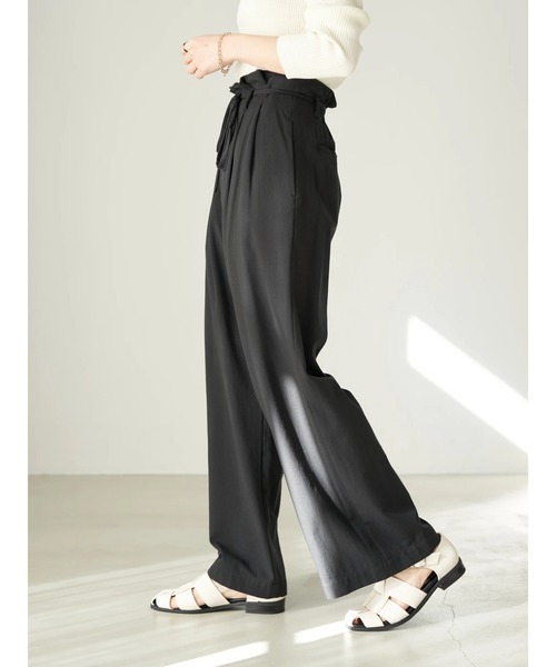 earth music&ecology（アースミュージックアンドエコロジー）の「ペーパーバックパンツ（ツイル）*（その他パンツ・レディース・ブラック/ライトグリーン/グレイッシュベージュ・FREE）」の6枚目の写真