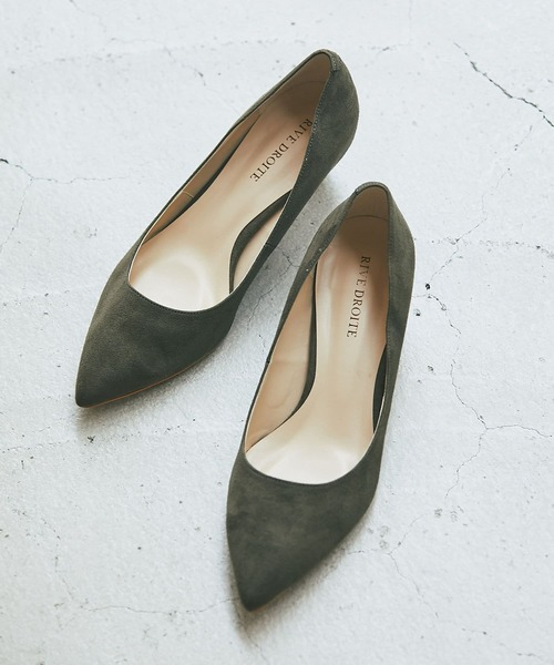 RIVE DROITE（リヴドロワ）の「キレイなフォルムで上品な印象に/ポインテッドパンプス（パンプス・レディース・グレー系その他/キャメル/カーキ・23/24/24.5/23.5）」の3枚目の写真
