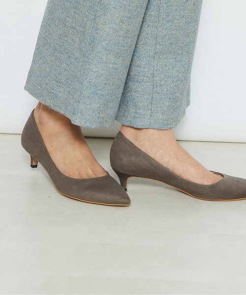 RIVE DROITE（リヴドロワ）の「キレイなフォルムで上品な印象に/ポインテッドパンプス（パンプス・レディース・グレー系その他/キャメル/カーキ・23/24/24.5/23.5）」の16枚目の写真
