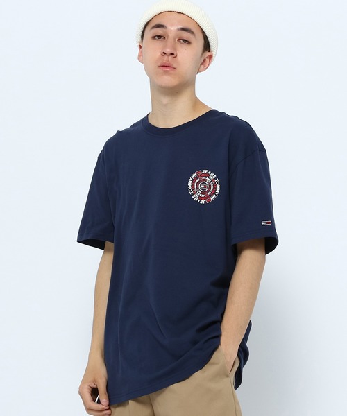 tommy jeans（トミー ジーンズ）の「サーキュラーロゴグラフィックTシャツ（Tシャツ/カットソー・メンズ・ホワイト/ネイビー・SMALL/MEDIUM/LARGE/X-LARGE）」の8枚目の写真