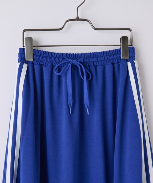 CIAOPANIC（チャオパニック）の「サイドラインスリットフレアスカ―ト（スカート・レディース・ブラック/カーキ/ブルー・SMALL/MEDIUM）」の11枚目の写真