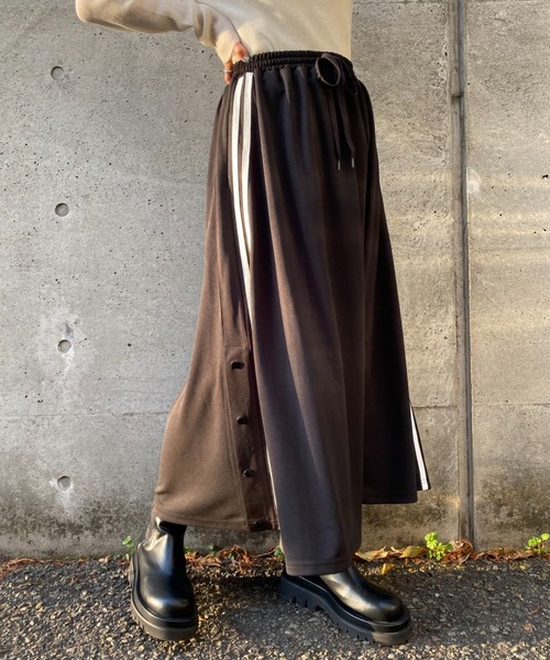 CIAOPANIC（チャオパニック）の「サイドラインスリットフレアスカ―ト（スカート・レディース・ブラック/カーキ/ブルー・SMALL/MEDIUM）」の15枚目の写真