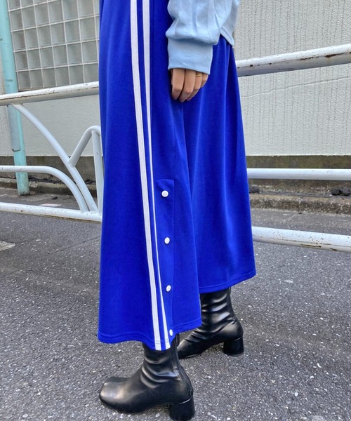 CIAOPANIC（チャオパニック）の「サイドラインスリットフレアスカ―ト（スカート・レディース・ブラック/カーキ/ブルー・SMALL/MEDIUM）」の20枚目の写真