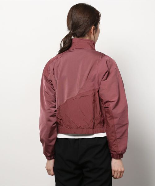 adidas（アディダス）の「アディカラー スプリット トレフォイル トラックジャケット / アディダスオリジナルス（ナイロンジャケット・レディース・ブラック/ブラウン/オフホワイト・MEDIUM/SMALL/X-SMALL/LARGE/X-LARGE/XX-LARGE）」の6枚目の写真