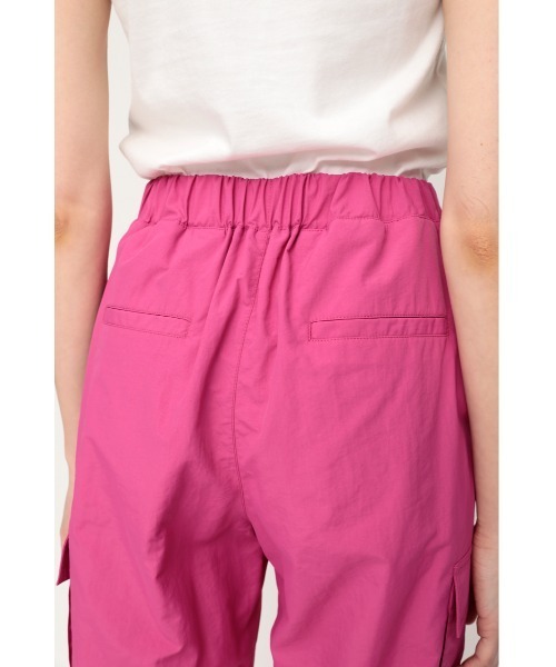 SLY（スライ）の「NYLON JOGGER PT ナイロン ジョガー パンツ（スラックス・レディース・ブラック/ピンク・1/2）」の4枚目の写真