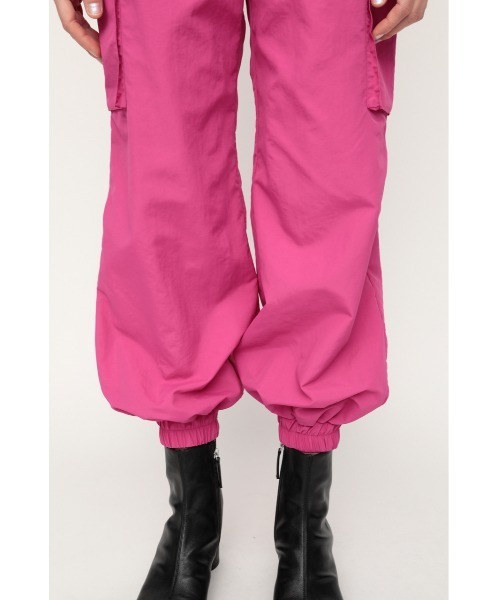 SLY（スライ）の「NYLON JOGGER PT ナイロン ジョガー パンツ（スラックス・レディース・ブラック/ピンク・1/2）」の14枚目の写真