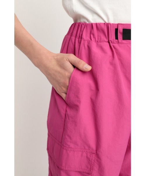 SLY（スライ）の「NYLON JOGGER PT ナイロン ジョガー パンツ（スラックス・レディース・ブラック/ピンク・1/2）」の10枚目の写真
