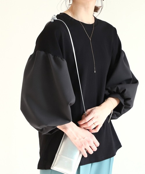 reca(レカ)の「異素材ドッキングボリュームスリーブカットソー(Tシャツ/カットソー・レディース・グレイッシュブルー/ベージュ/ブラック・FREE)」の2枚目の写真