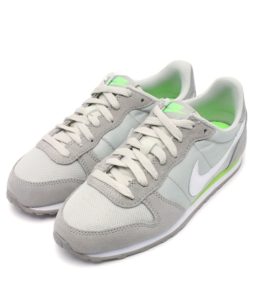 NIKE（ナイキ）の「【NIKE】ウィメンズジニコ（スニーカー・レディース・アイボリー/ライトブルー/チャコールグレー・23/24/25）」の2枚目の写真