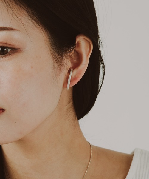 COLOR TOKYO ACCESSORIES（カラートウキョウアクセサリー）の「パールバックキャッチカーブピアス（ピアス（両耳用）・レディース・シルバー/ゴールド・FREE）」の9枚目の写真