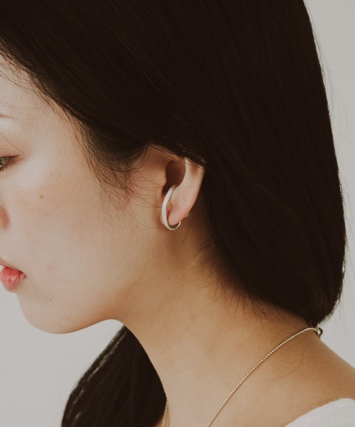 COLOR TOKYO ACCESSORIES（カラートウキョウアクセサリー）の「パールバックキャッチカーブピアス（ピアス（両耳用）・レディース・シルバー/ゴールド・FREE）」の12枚目の写真