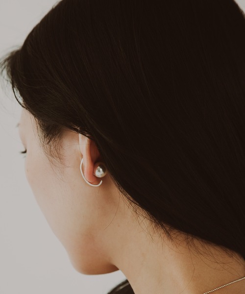 COLOR TOKYO ACCESSORIES（カラートウキョウアクセサリー）の「パールバックキャッチカーブピアス（ピアス（両耳用）・レディース・シルバー/ゴールド・FREE）」の13枚目の写真