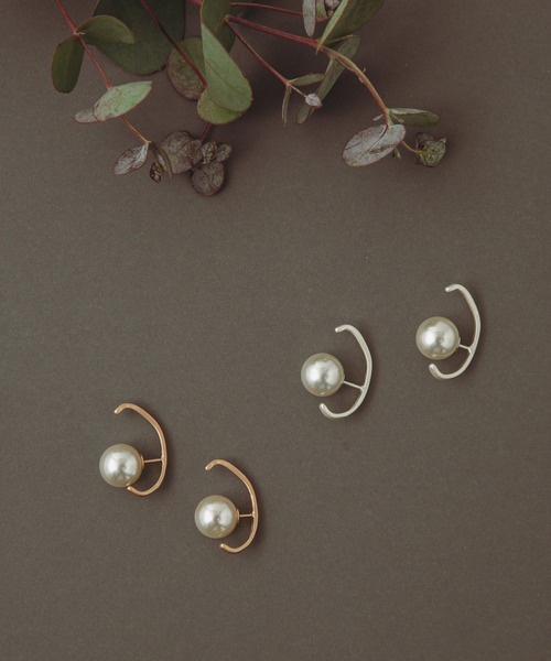 COLOR TOKYO ACCESSORIES（カラートウキョウアクセサリー）の「パールバックキャッチカーブピアス（ピアス（両耳用）・レディース・シルバー/ゴールド・FREE）」の14枚目の写真
