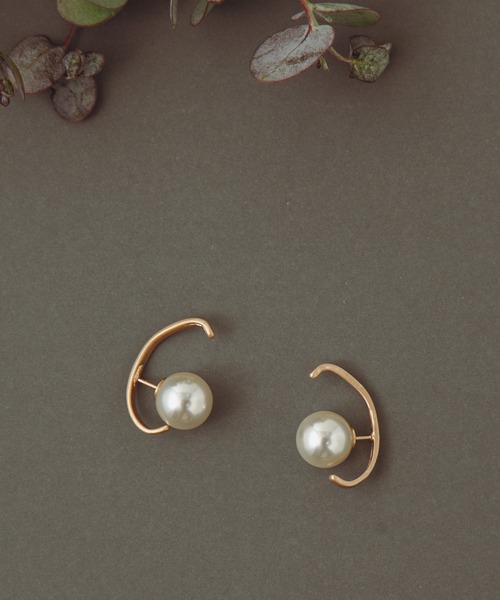 COLOR TOKYO ACCESSORIES（カラートウキョウアクセサリー）の「パールバックキャッチカーブピアス（ピアス（両耳用）・レディース・シルバー/ゴールド・FREE）」の17枚目の写真