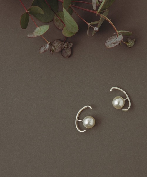 COLOR TOKYO ACCESSORIES（カラートウキョウアクセサリー）の「パールバックキャッチカーブピアス（ピアス（両耳用）・レディース・シルバー/ゴールド・FREE）」の19枚目の写真