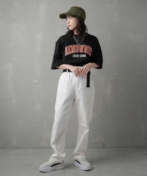 SPINNS（スピンズ）の「【ゆったりシルエット】RENOWNEDロゴ ビッグシルエットTシャツ（Tシャツ/カットソー・レディース・ブラック/ダークグリーン/ネイビー/オフホワイト/マスタード/レンガ・ONESIZE）」の18枚目の写真