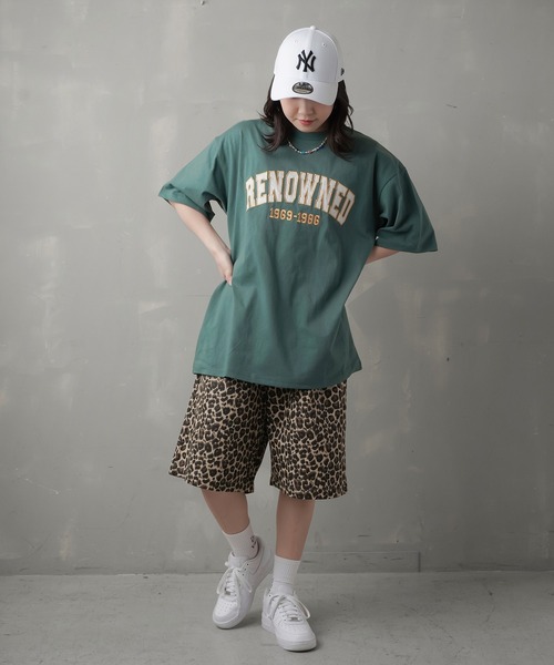 SPINNS（スピンズ）の「【ゆったりシルエット】RENOWNEDロゴ ビッグシルエットTシャツ（Tシャツ/カットソー・レディース・ブラック/ダークグリーン/ネイビー/オフホワイト/マスタード/レンガ・ONESIZE）」の19枚目の写真