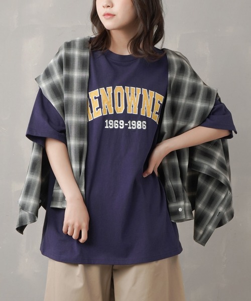 SPINNS（スピンズ）の「【ゆったりシルエット】RENOWNEDロゴ ビッグシルエットTシャツ（Tシャツ/カットソー・レディース・ブラック/ダークグリーン/ネイビー/オフホワイト/マスタード/レンガ・ONESIZE）」の20枚目の写真