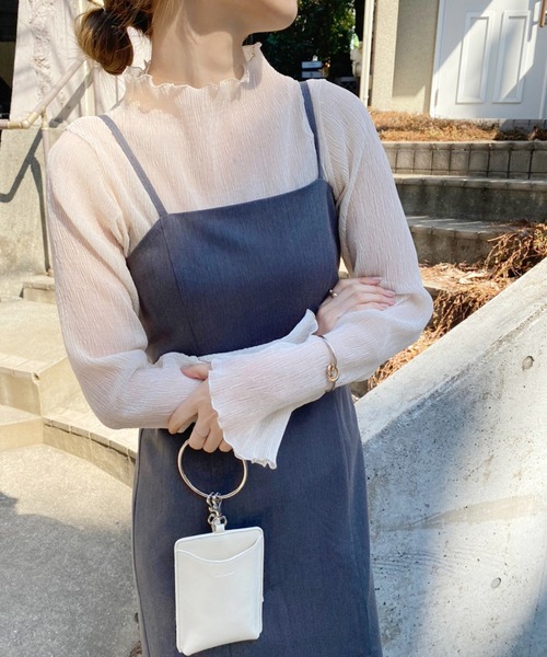 one after another NICE CLAUP(ワンアフターアナザーナイスクラップ)の「ベルスリーブプリーツトップス(Tシャツ/カットソー・レディース・ブラック/ベージュ/アイボリー・FREE)」の3枚目の写真