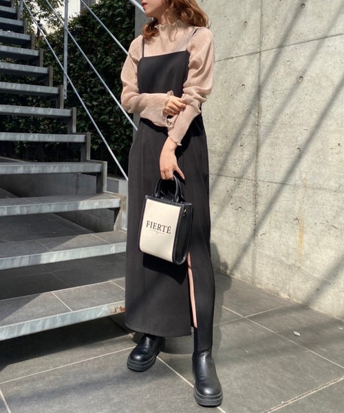 one after another NICE CLAUP(ワンアフターアナザーナイスクラップ)の「ベルスリーブプリーツトップス(Tシャツ/カットソー・レディース・ブラック/ベージュ/アイボリー・FREE)」の12枚目の写真