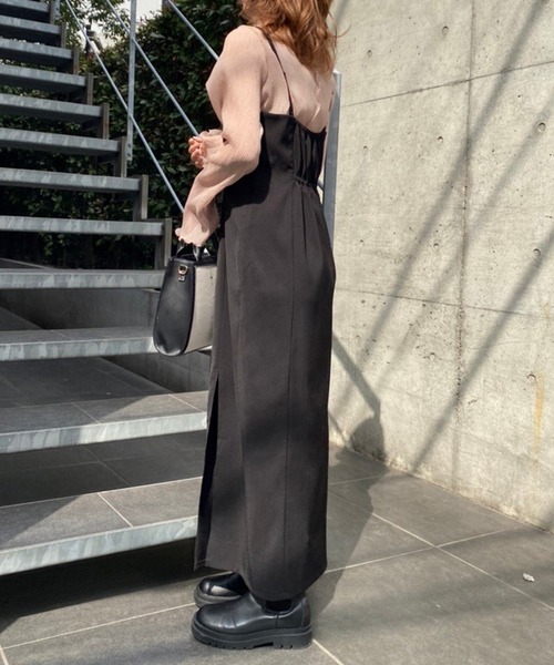 one after another NICE CLAUP(ワンアフターアナザーナイスクラップ)の「ベルスリーブプリーツトップス(Tシャツ/カットソー・レディース・ブラック/ベージュ/アイボリー・FREE)」の13枚目の写真