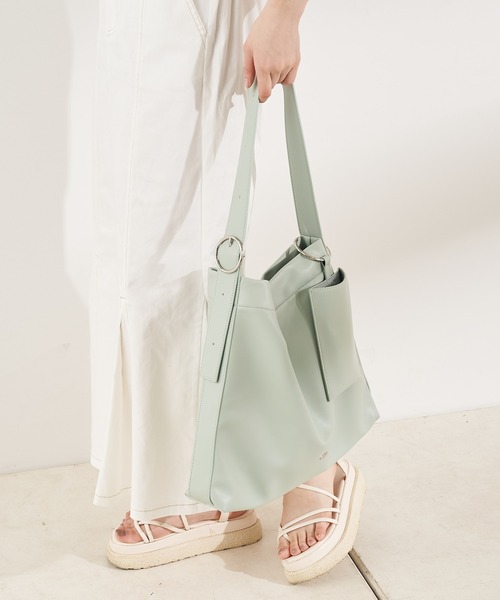 Chico(チコ)の「【新色追加】スマホケース付ビックベルトトート(トートバッグ・レディース・ホワイト系その他2/ミント/ブラック/アイボリー/ホワイト系その他3・FREE)」の14枚目の写真