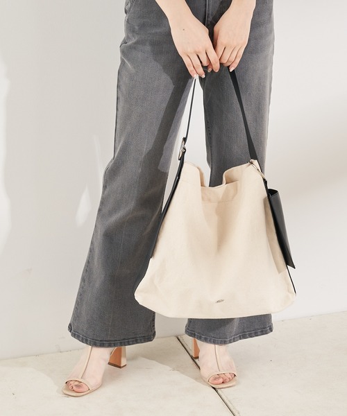 Chico(チコ)の「【新色追加】スマホケース付ビックベルトトート(トートバッグ・レディース・ホワイト系その他2/ミント/ブラック/アイボリー/ホワイト系その他3・FREE)」の16枚目の写真