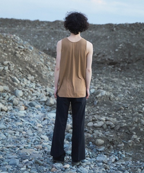 Iroquois(イロコイ)の「LONG T/T(タンクトップ・メンズ・ホワイト/ブラック/ベージュ/ブラウン・1/2/3)」の15枚目の写真