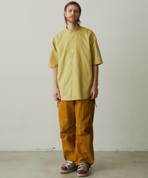 UNSELDs（アンセルズ）の「【UNSELDs アンセルズ】バンドカラー ハーフスリーブシャツ（シャツ/ブラウス・メンズ・イエロー/ブラック/ダークグリーン・M/L）」の5枚目の写真