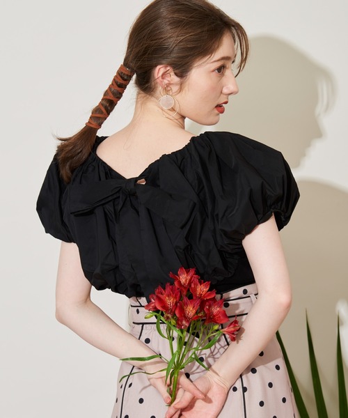 NOELA（ノエラ）の「ボリュームカラードッキングニット（ニット/セーター・レディース・ブラック/ベージュ/オフホワイト・フリー）」の4枚目の写真