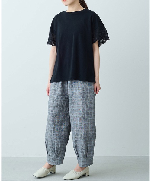 IEDIT（イディット）の「ＩＥＤＩＴ　接触冷感・吸汗速乾・抗菌防臭！綿１００％ＯｈｃｏｏｌＲＩＩＰｌｕｓ素材で仕立てた袖レーストップス（Tシャツ/カットソー・レディース・ホワイト/ブラック/ネイビー・MEDIUM/LARGE/X-LARGE/XX-LARGE/SMALL）」の5枚目の写真