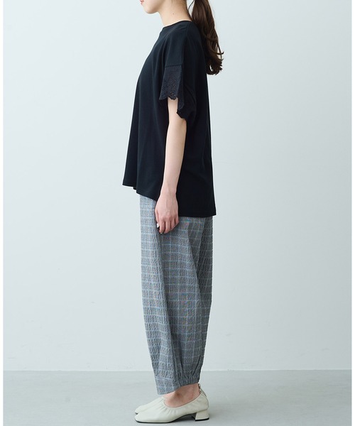 IEDIT（イディット）の「ＩＥＤＩＴ　接触冷感・吸汗速乾・抗菌防臭！綿１００％ＯｈｃｏｏｌＲＩＩＰｌｕｓ素材で仕立てた袖レーストップス（Tシャツ/カットソー・レディース・ホワイト/ブラック/ネイビー・MEDIUM/LARGE/X-LARGE/XX-LARGE/SMALL）」の7枚目の写真